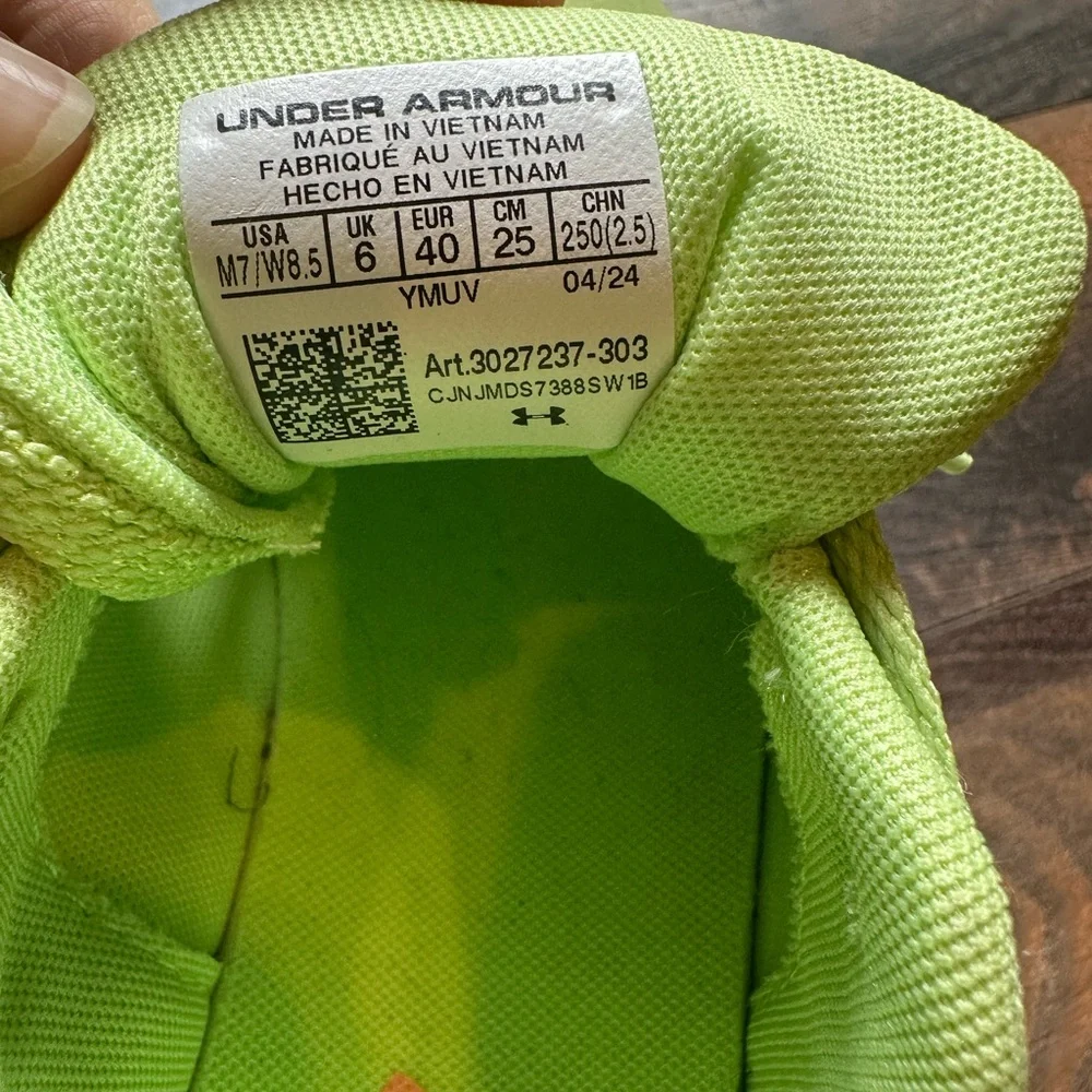 EUC Under Armour UA Shadow Turf 2.0 cleats Green - Picture 10 of 10